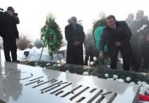 Զորավար Ադրանիկի տարեդարձը Եռաբլուրում