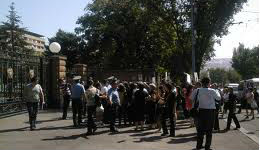 Զարհուրելի հանցագործությունը չքաղաքականացնելու կոչը երեսպաշտություն է. խմբագրական