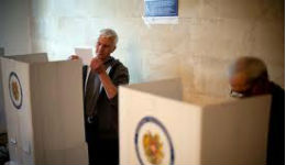 ԼՂՀ ԿԸՀ. Ժամը 15:00-ի դրությամբ քվեարկել է 49 468 մարդ կամ ընտրողների 49,93 տոկոսը