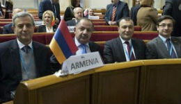 Սկանդալ կիևյան նիստի ժամանակ. հայկական պատվիրակությունը լքել է դահլիճը